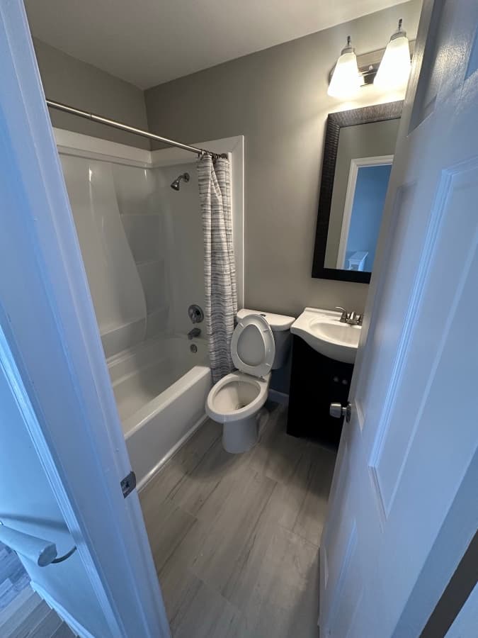 Bathroom Remodeling project photo